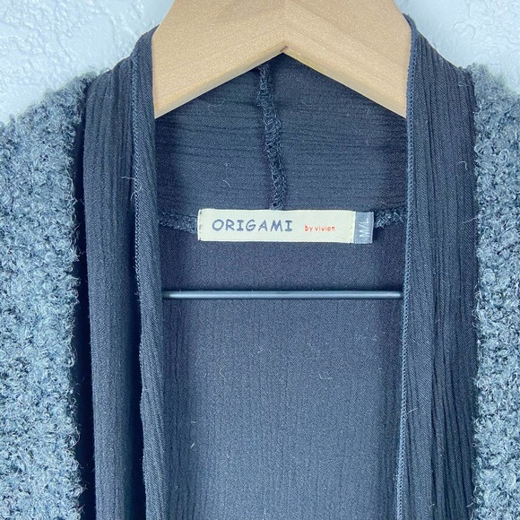 🖤 3/$25 SALE!
Origami by Vivian black and grey lagenlook open front cardigan - Picture 6 of 7